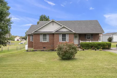 1108 Indian Trl, Lawrenceburg, KY 40342