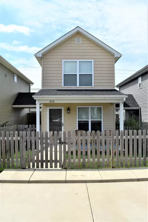 216 Perry Dr, Nicholasville, KY 40356