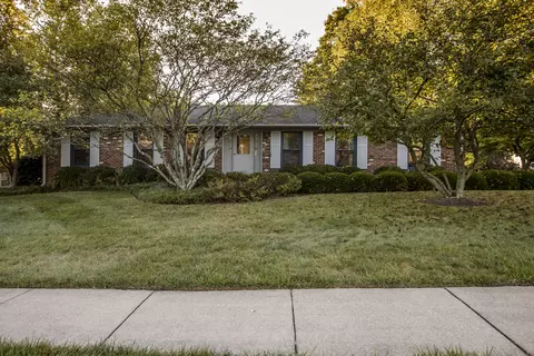 3094 Montavesta Rd, Lexington, KY 40502