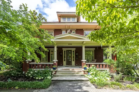1306 Richmond Rd, Lexington, KY 40502