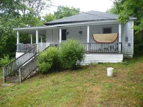 164 Red Hill Rd, Livingston, KY 40445