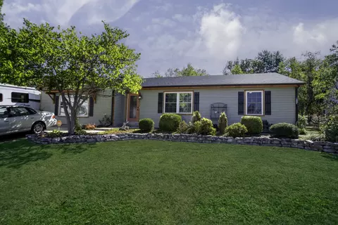 497 Scarborough Dr, Versailles, KY 40383