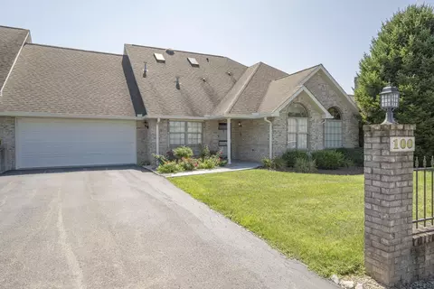102 Villiage Dr, Morehead, KY 40351