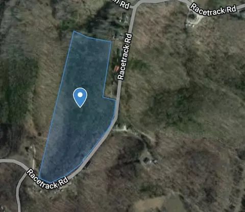 870 Racetrack Rd, Irvine, KY 40336