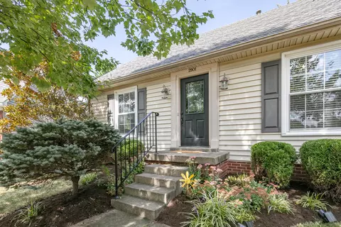 2901 Azov Ct, Lexington, KY 40503
