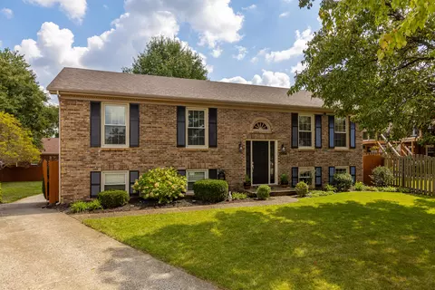 3504 Emerald Cir, Lexington, KY 40503