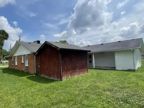 405 Fair St, Liberty, KY 42539 photo 2