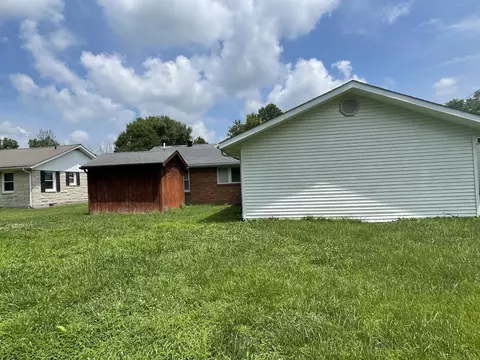 405 Fair St, Liberty, KY 42539 photo 9