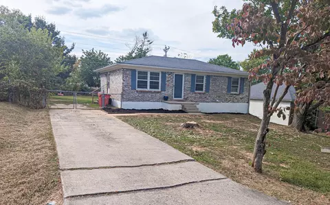 117 Clearwater Ln, Frankfort, KY 40601