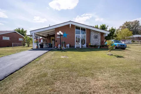 111 E Clark Dr, Winchester, KY 40391