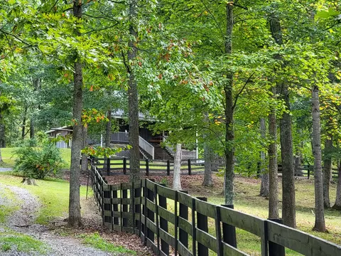 1050 Bur Oak, Wallingford, KY 41093