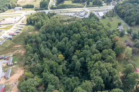 9999 Us 25 E, Gray, KY 40734
