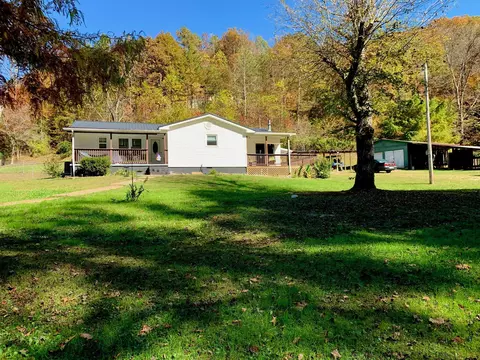 1304 Riceville Rd, Paintsville, KY 41240