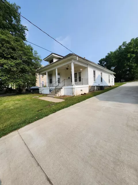 413 Holt Ave, Mount Sterling, KY 40353