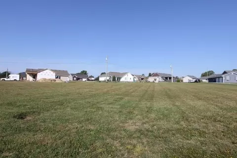 1202 Meadow Brook Dr, Lawrenceburg, KY 40342