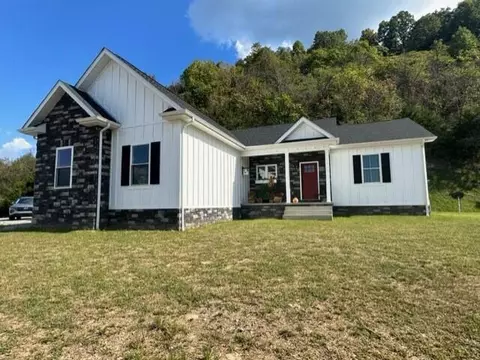 34 Ridgeview Dr, Pikeville, KY 41501