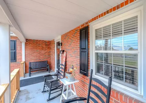 323 W Maple Ave, Lancaster, KY 40444 photo 6