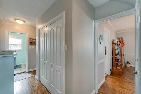 323 W Maple Ave, Lancaster, KY 40444 photo 7