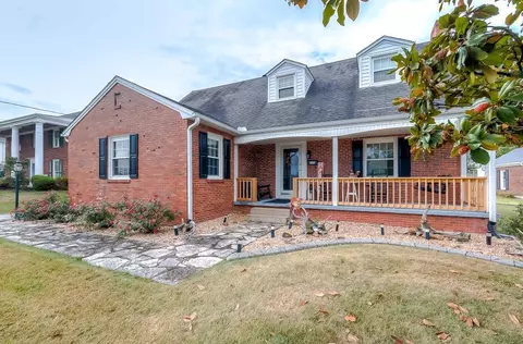 323 W Maple Ave, Lancaster, KY 40444 photo 3