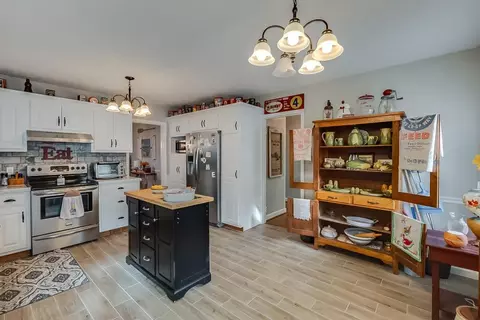 323 W Maple Ave, Lancaster, KY 40444 photo 9