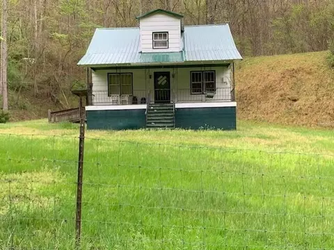 823 Upper Rileys Branch Rd, Bevinsville, KY 41606