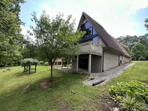 21 Fishersman Lane Rd, Burkesville, KY 42717