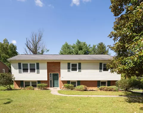 512 Williamsburg Rd, Frankfort, KY 40601