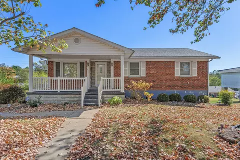 615 Storey Ave, Harrodsburg, KY 40330