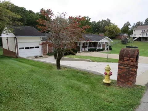 57 Reasor St, Corbin, KY 40701 photo 2