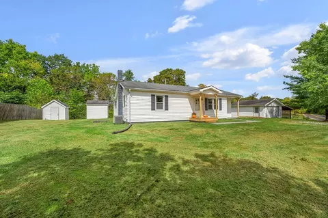 2270 Mina Station Rd, Winchester, KY 40391