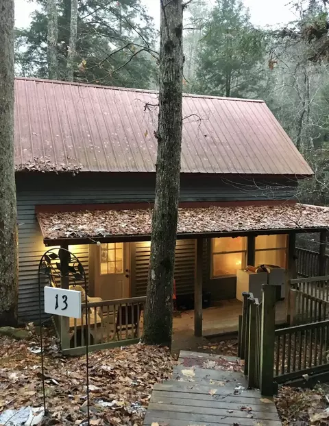 APT 13 Peaceful Valley Resort, Zoe, KY 41397