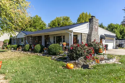7 Ridgeway Dr, Paris, KY 40361