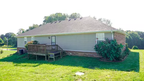 56 W Cherry Dr, Science Hill, KY 42553