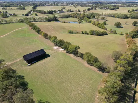 52 Actr 1 Woodlake Rd, Midway, KY 40347