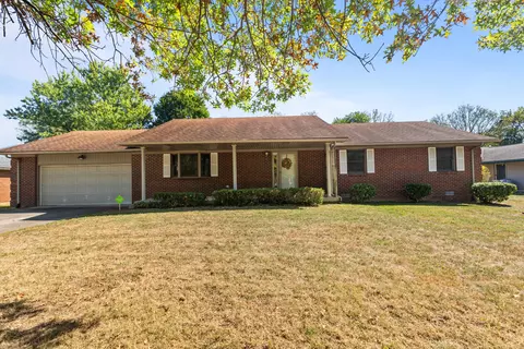301 Skylark Dr, Winchester, KY 40391