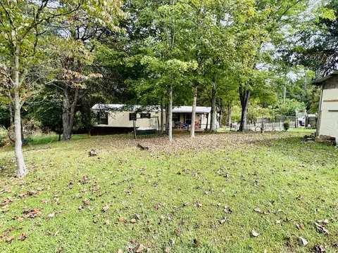 365 Anderson Valley Ln, Science Hill, KY 42553