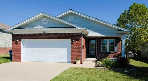 511 Copperfield Dr, Lawrenceburg, KY 40342