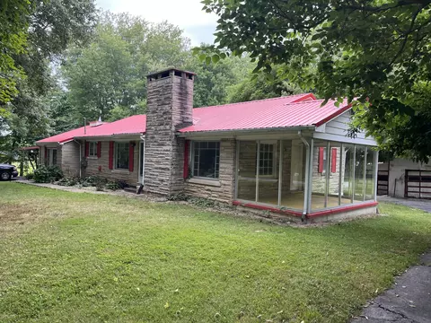 1033 Main St, Russell Springs, KY 42642