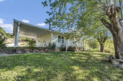 7150 Christy Creek Rd, Morehead, KY 40351