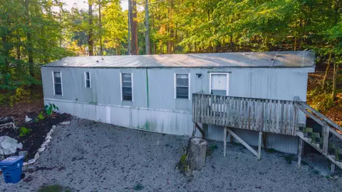 494 N Lake Dr, Burnside, KY 42519