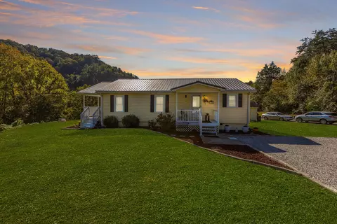 107 Calhoun Dr, Prestonsburg, KY 41653