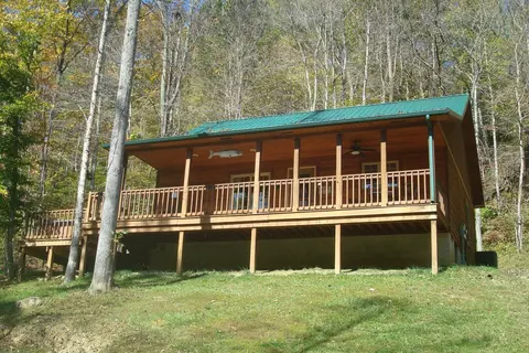 800 Bootleg Ridge Rd, Stanton, KY 40380