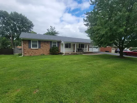 917 Collins Ln, Frankfort, KY 40601