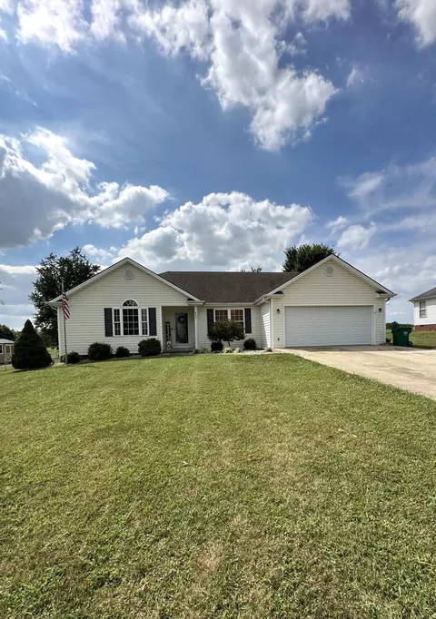 432 Bellaire Dr, Harrodsburg, KY 40330