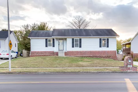 3097 Arrowhead Dr, Lexington, KY 40503