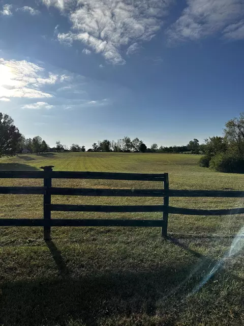 1909 Logana Rd, Nicholasville, KY 40356