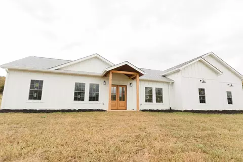 145 Red Barn Rd, Somerset, KY 42501