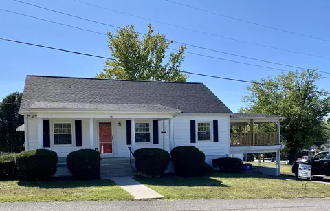 406 E 3rd St, Perryville, KY 40468