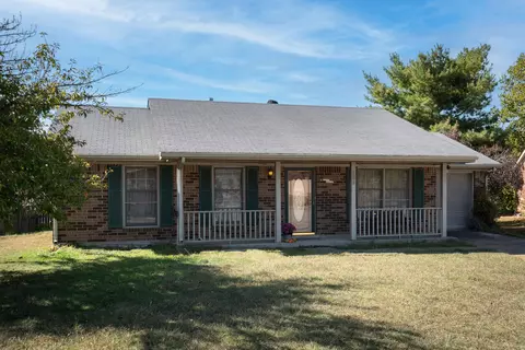 199 Red Bud Ct, Versailles, KY 40383