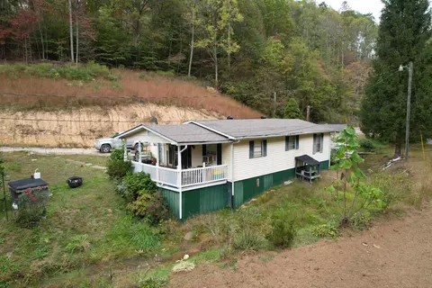 995 Dora Clark Branch Rd, Barbourville, KY 40906